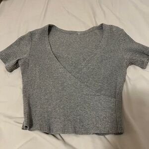Cropped ribbed v neck